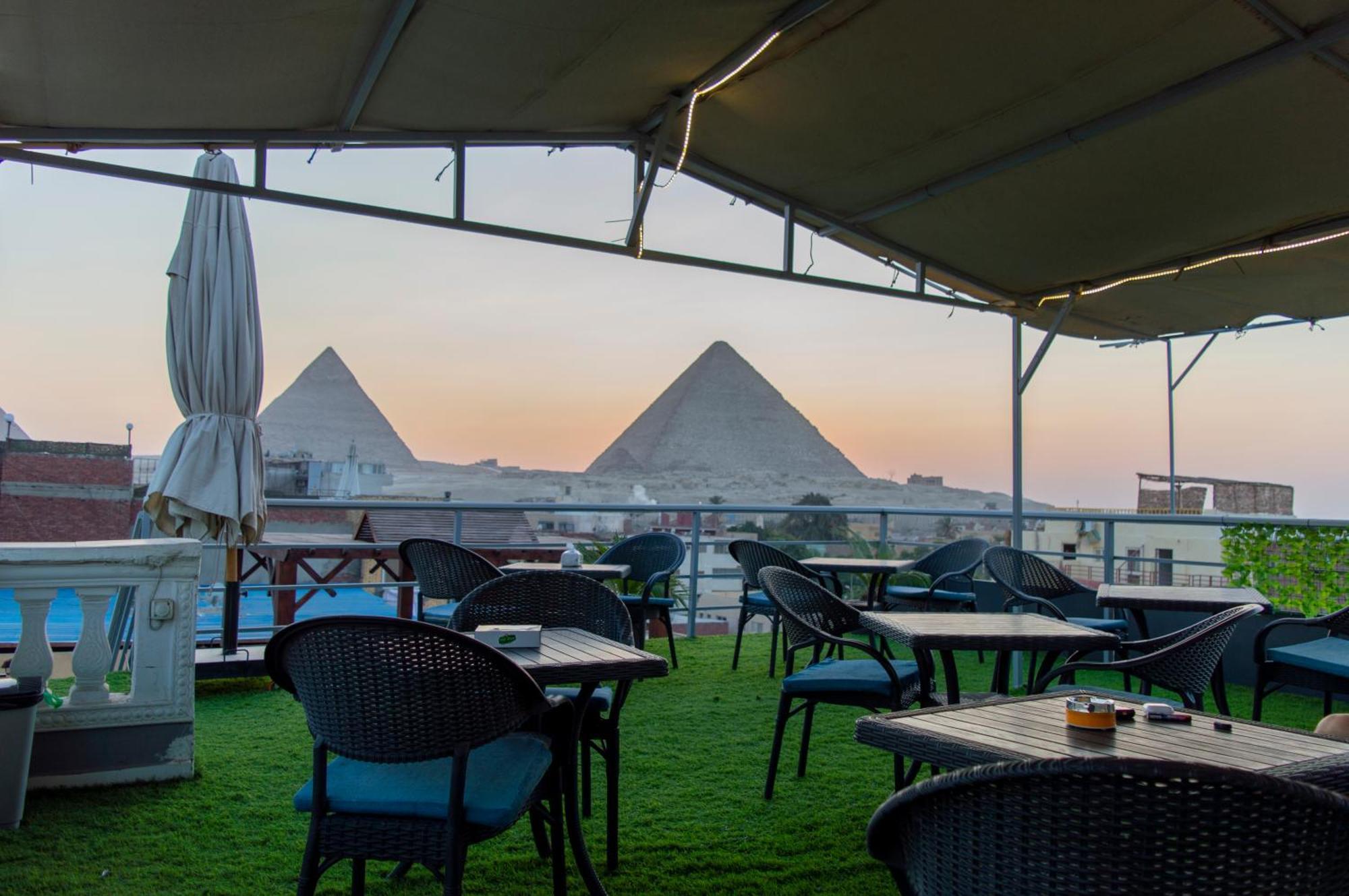The Pyramids Gate Inn Kafret el-Gabal Eksteriør bilde