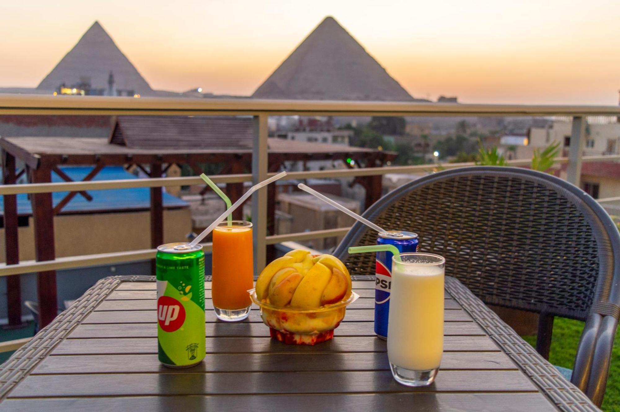 The Pyramids Gate Inn Kafret el-Gabal Eksteriør bilde