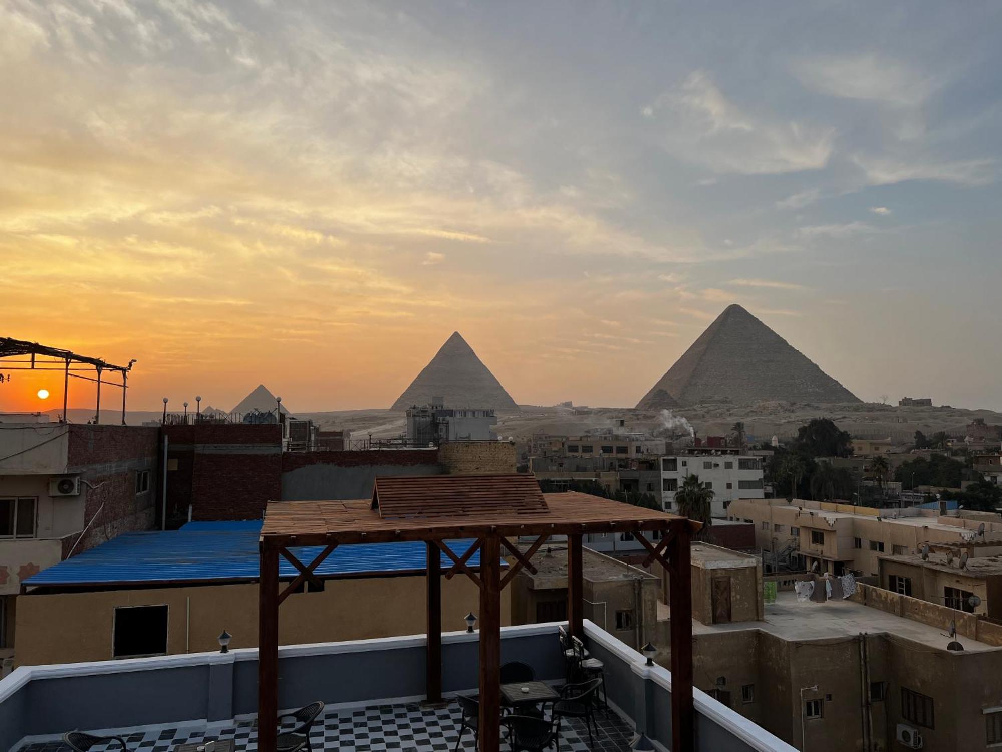 The Pyramids Gate Inn Kafret el-Gabal Eksteriør bilde