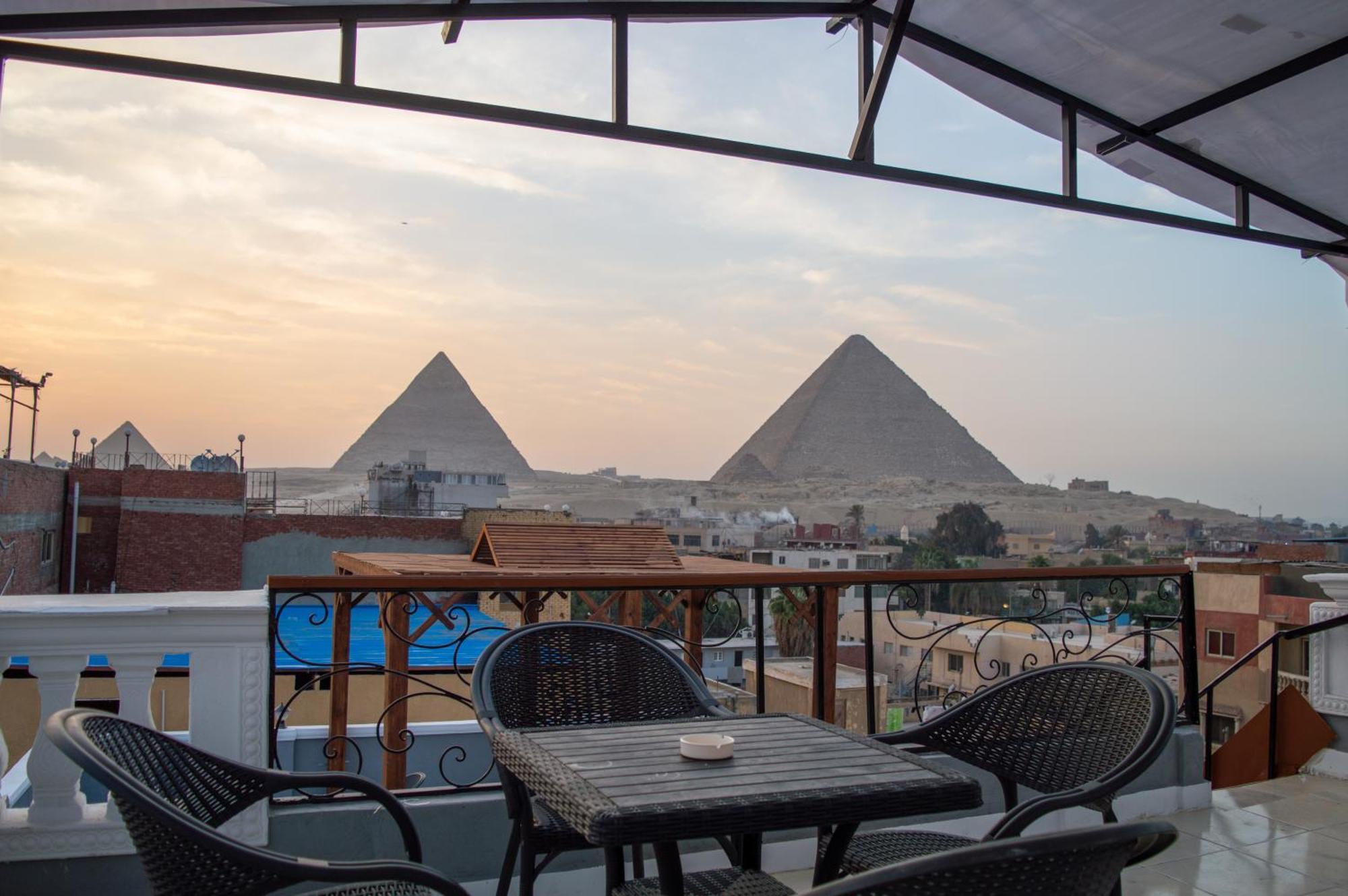 The Pyramids Gate Inn Kafret el-Gabal Eksteriør bilde